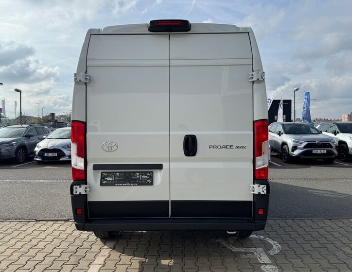 Toyota Proace Max Skříň 2,2 l 103 kw