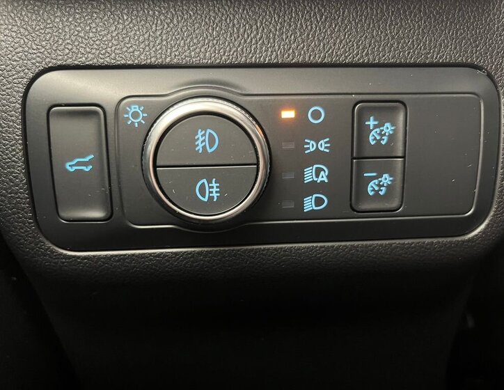 Ford Kuga SUV / Terénní 2,5 l 140 kw