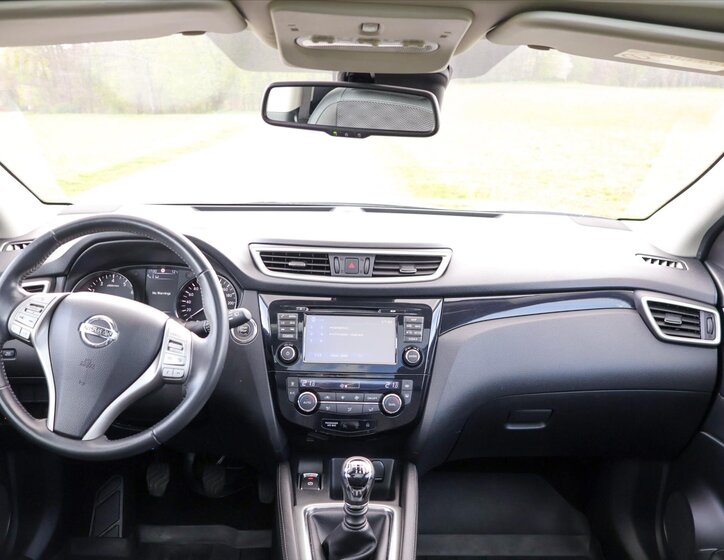 Nissan Qashqai SUV / Terénní 1,2 l 85 kw