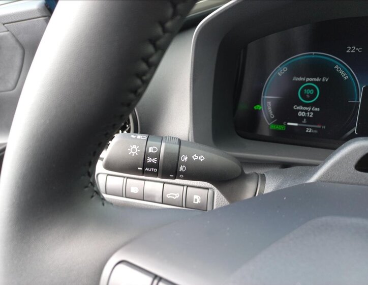 Toyota C-HR SUV / Terénní 2,0 l 112 kw