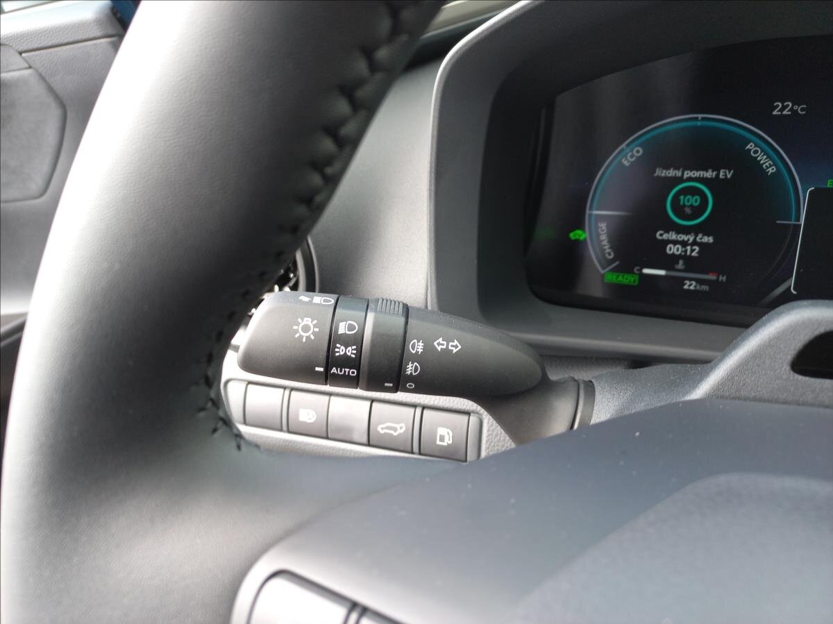 Toyota C-HR SUV / Terénní 2,0 l 112 kw