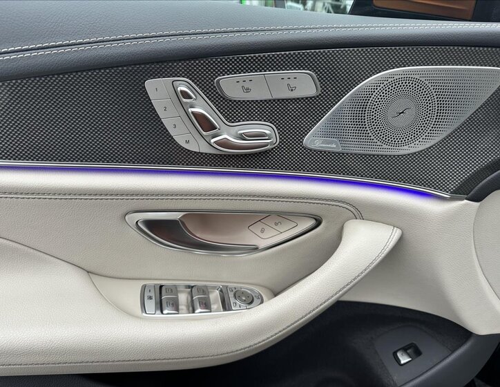 Mercedes-Benz CLS 12