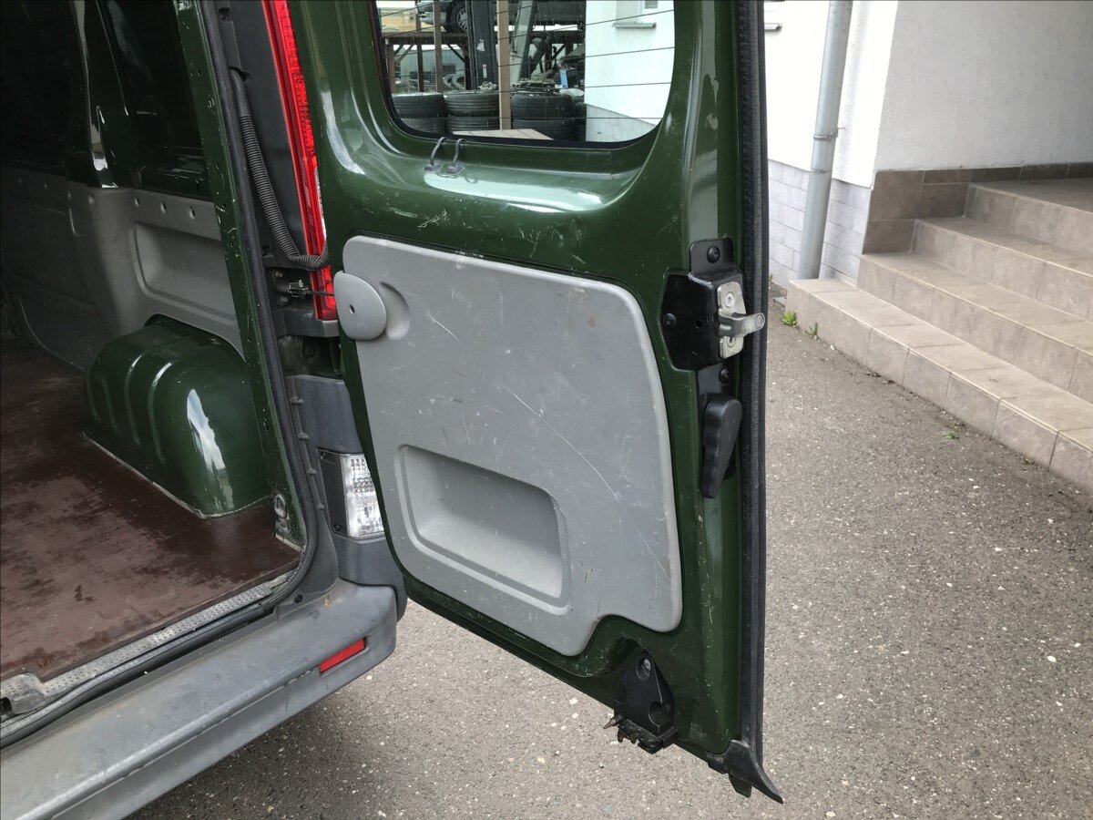 Opel Vivaro Skříň 2,0 l 66 kw