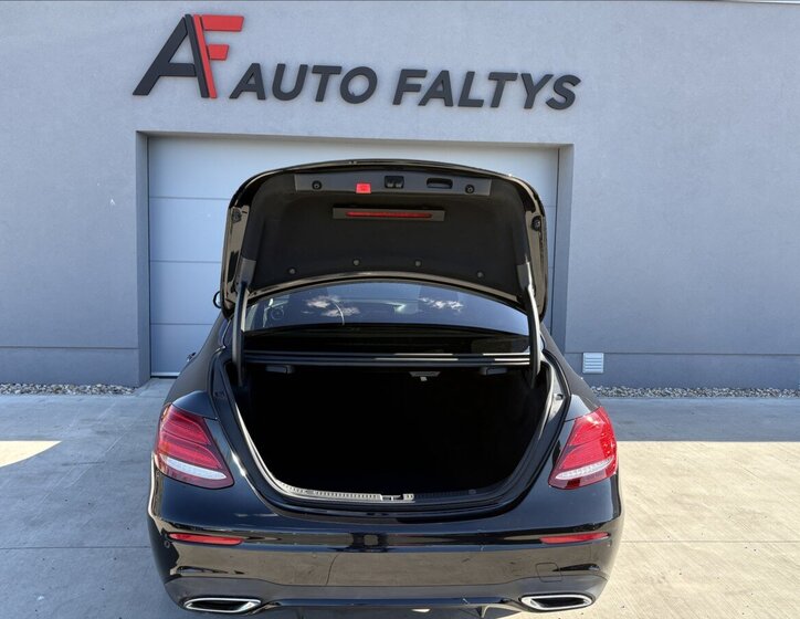 Mercedes-Benz Třídy E Sedan / Limuzína 3,0 l 190 kw