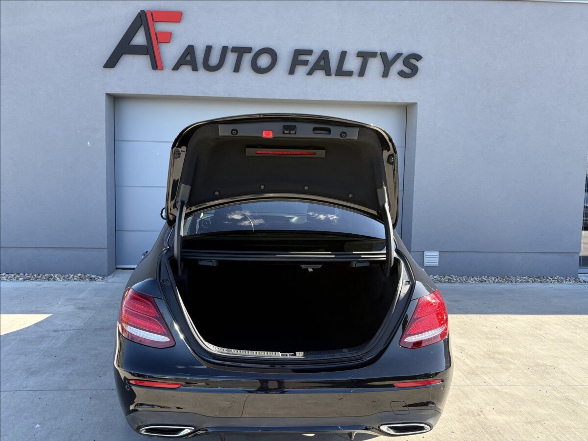 Mercedes-Benz Třídy E Sedan / Limuzína 3,0 l 190 kw