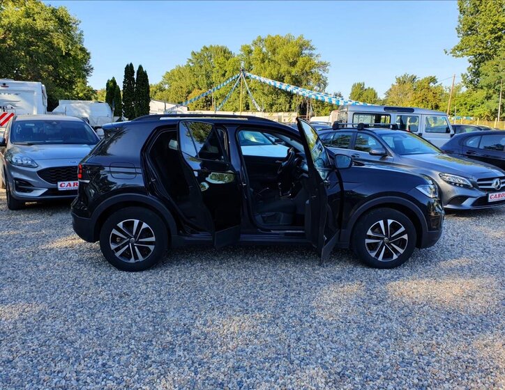 Volkswagen T-Cross SUV / Terénní 999,0 70 kw