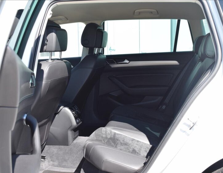 Volkswagen Passat 18