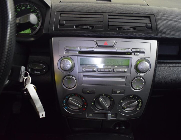 Mazda 2 Hatchback 1,4 l 59 kw