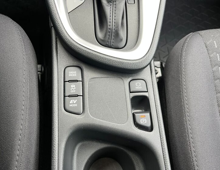 Toyota Yaris Cross SUV 1,5 l 68 kw