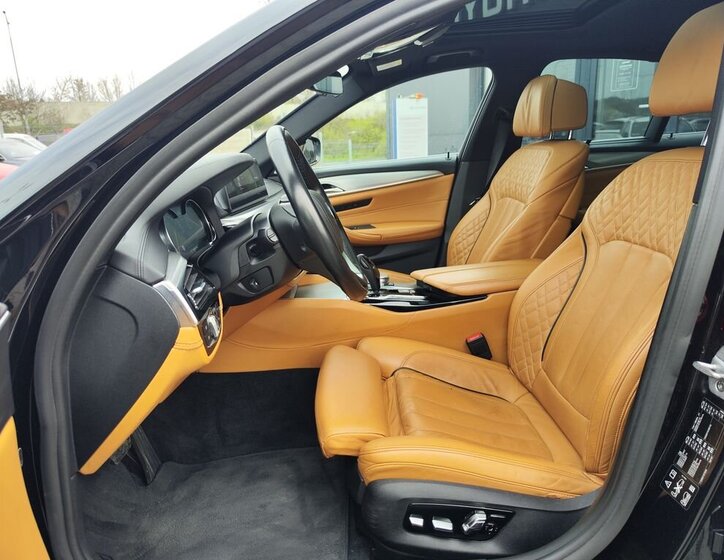 BMW Řada 5 Sedan / Limuzína 3,0 l 235 kw