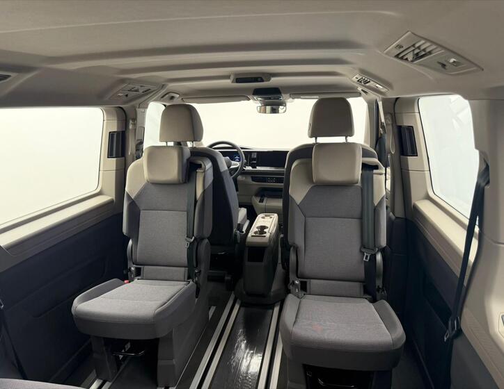 Volkswagen Multivan 13