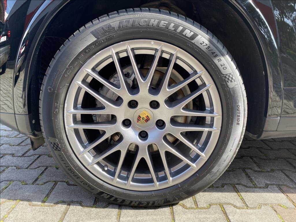 Porsche Cayenne SUV / Terénní 3,0 l 184 kw
