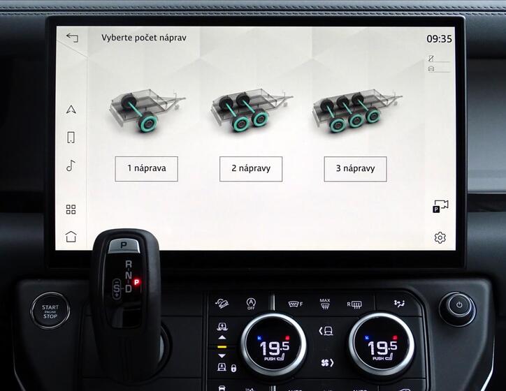Land Rover Defender 29