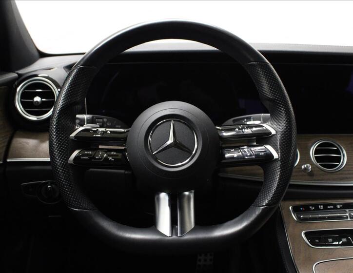 Mercedes-Benz Třídy E 17