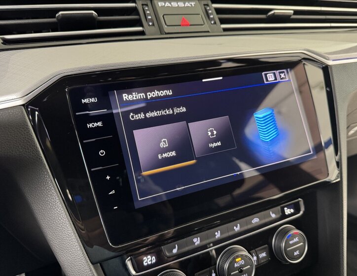 Volkswagen Passat Kombi 1,4 l 160 kw