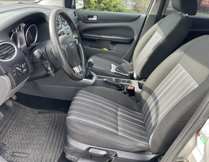 Ford Focus Kombi 1,6 l 74 kw