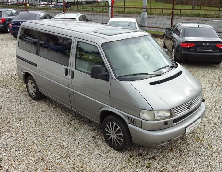 Volkswagen Caravelle 1
