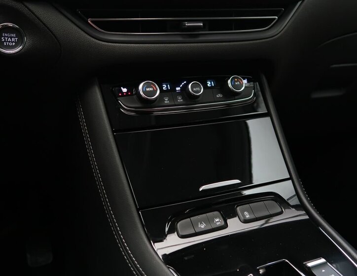 Opel Grandland SUV 1,2 l 96 kw