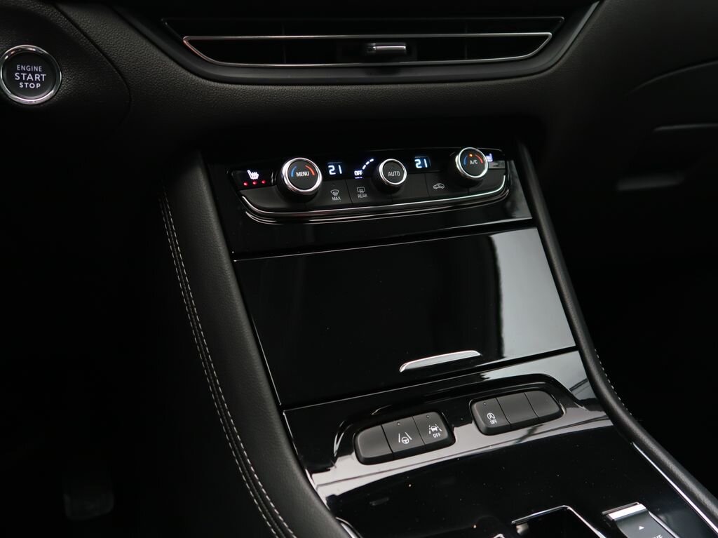 Opel Grandland SUV 1,2 l 96 kw