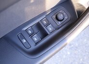 Volkswagen Passat Sedan / Limuzína 1,4 l 110 kw