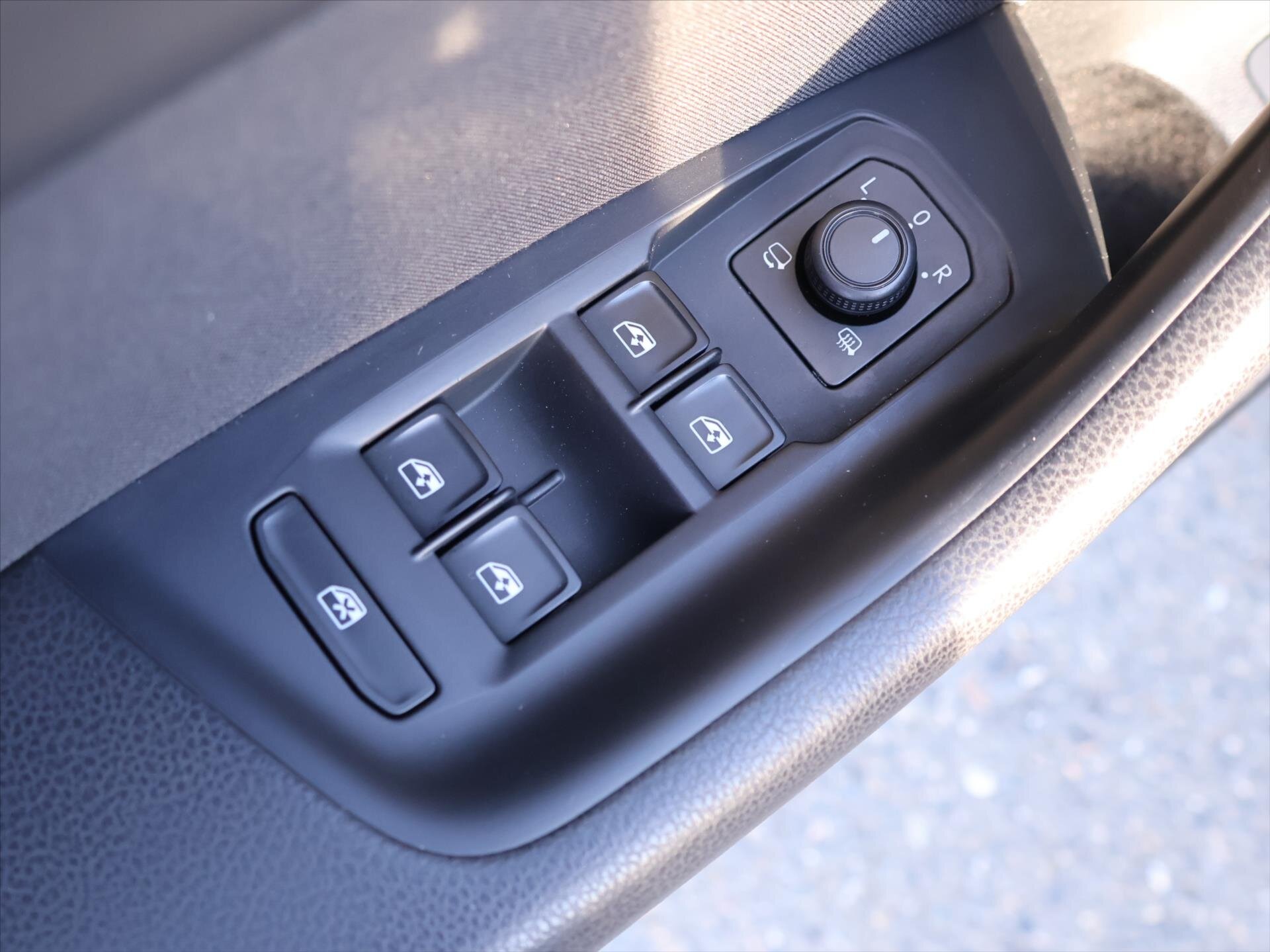 Volkswagen Passat Sedan / Limuzína 1,4 l 110 kw