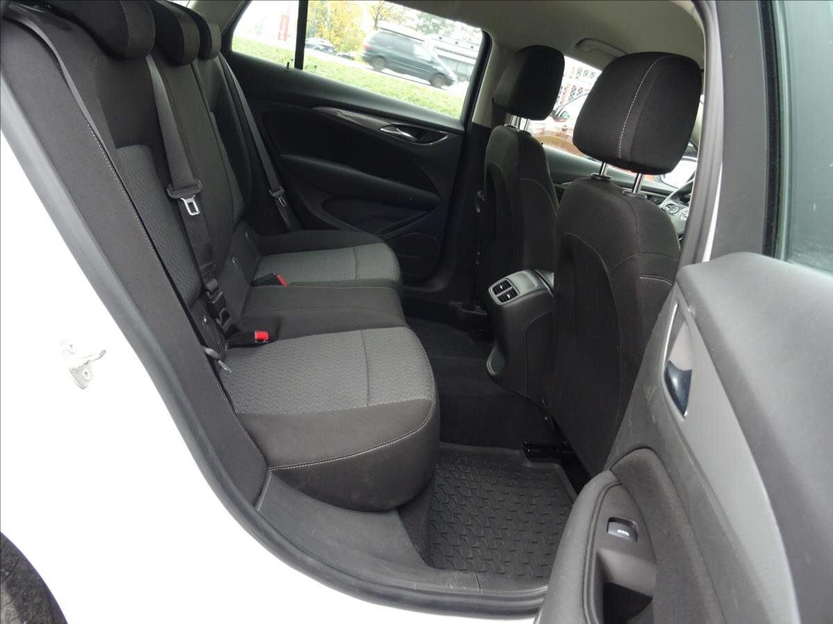 Opel Insignia Kombi 2,0 l 125 kw