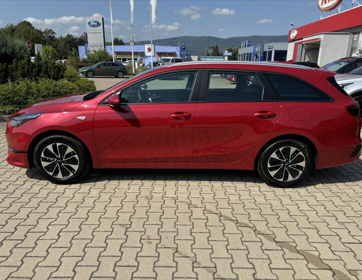 KIA Ceed 4