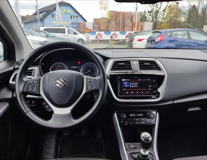 Suzuki S-Cross 7
