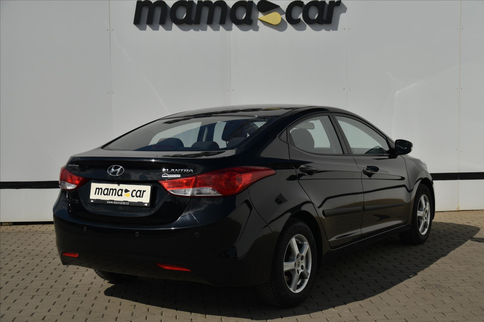 Hyundai Elantra Sedan / Limuzína 1,6 l 97 kw