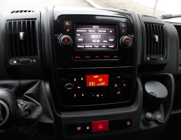 Peugeot Boxer Skříň 2,2 l 121 kw