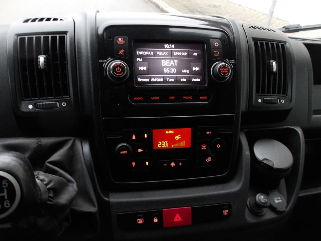 Peugeot Boxer Skříň 2,2 l 121 kw