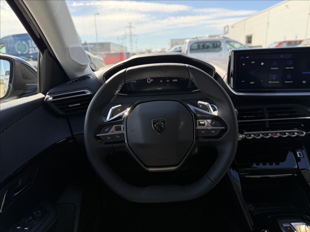 Peugeot 208 Hatchback 1,2 l 74 kw