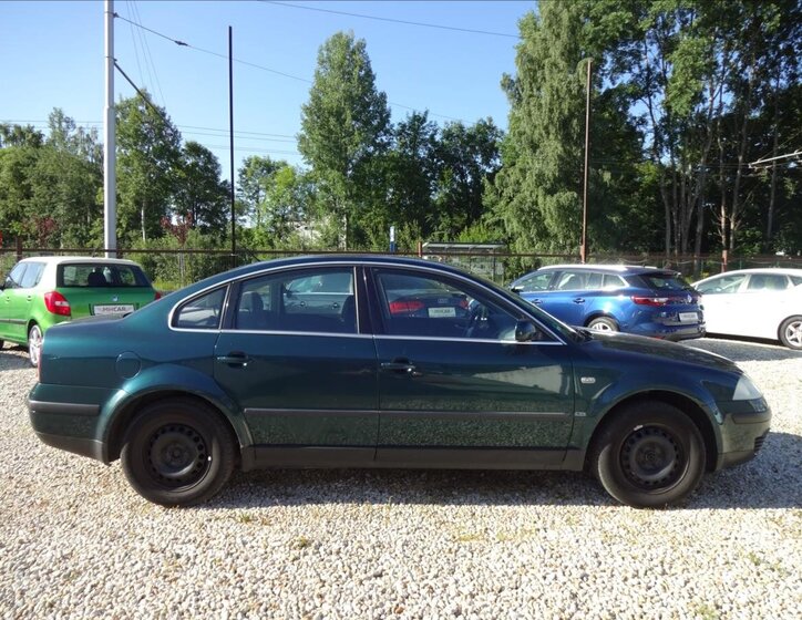 Volkswagen Passat Sedan 1,6 l 75 kw