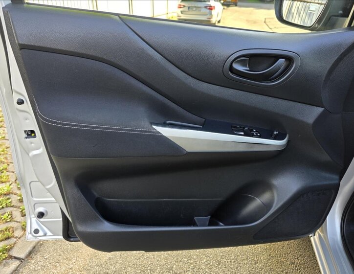 Nissan Navara Pick-up 2,3 l 120 kw