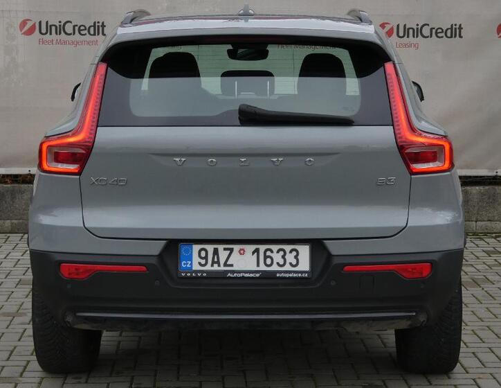 Volvo XC40 4
