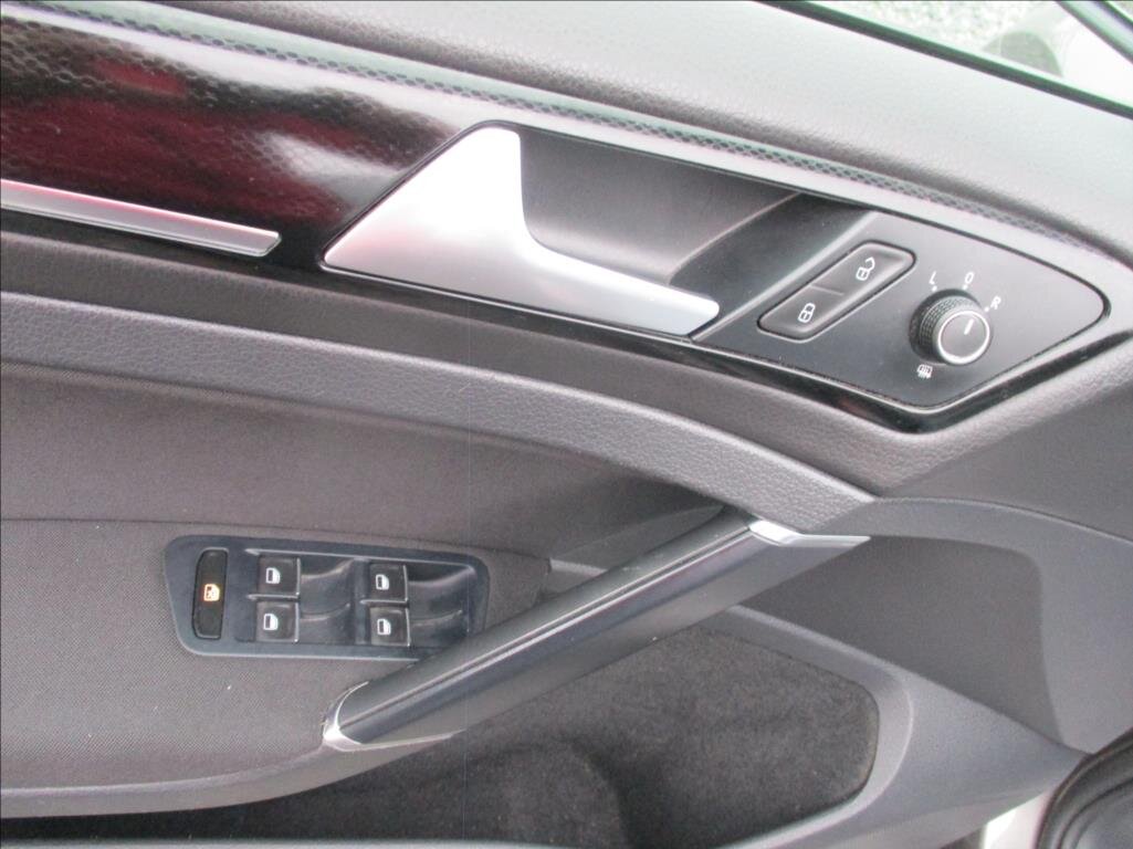 Volkswagen Golf Hatchback 1,4 l 103 kw