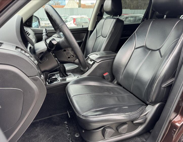 SsangYong Rexton SUV / Terénní 2,0 l 114 kw