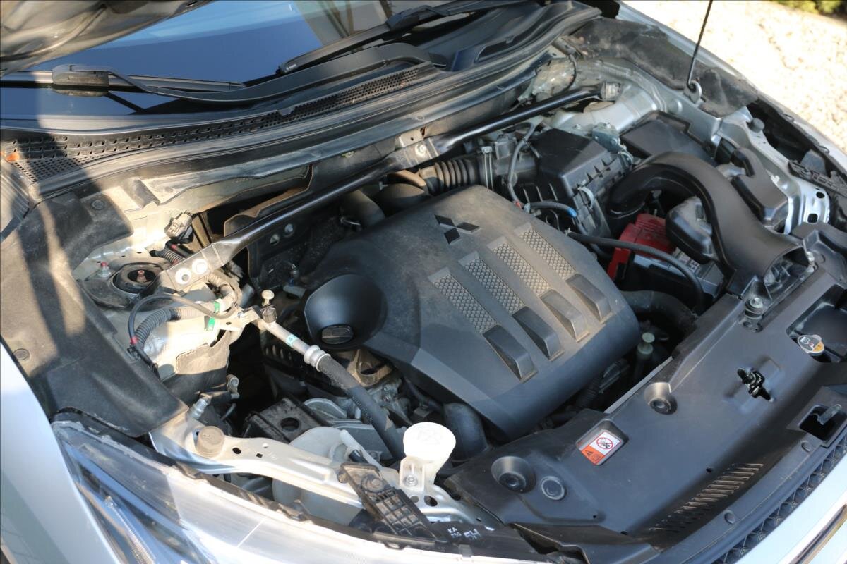 Mitsubishi Eclipse Cross Kombi 1,5 l 120 kw