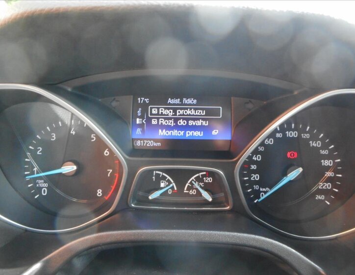 Ford Focus Kombi 999,0 92 kw