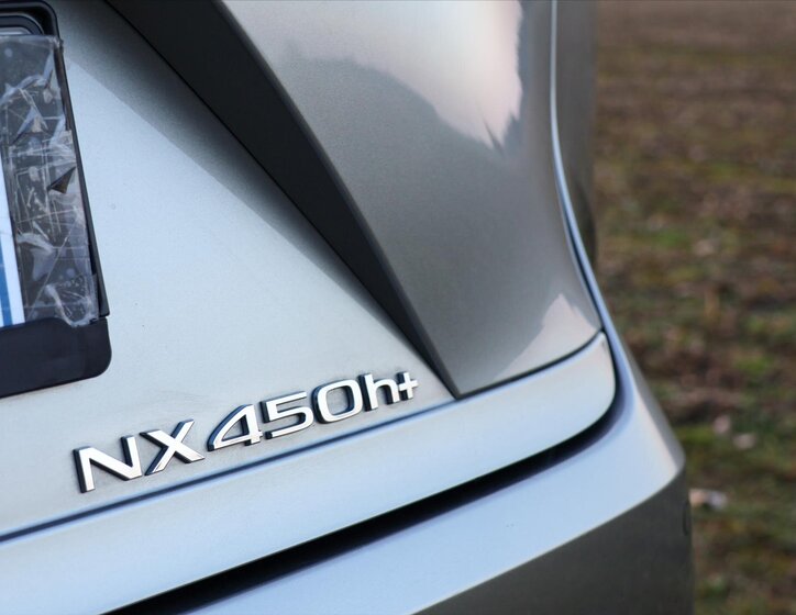 Lexus NX 450h plus SUV / Terénní 2,5 l 136 kw