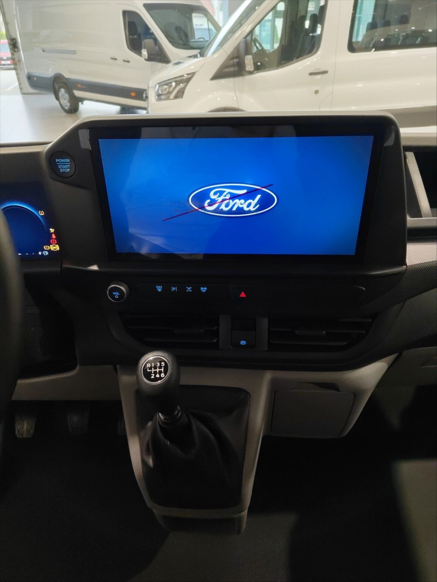 Ford Transit Custom Skříň 2,0 l 100 kw