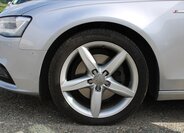 Audi A4 Kombi 2,0 l 130 kw