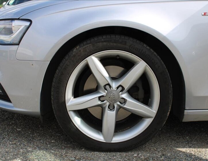 Audi A4 Kombi 2,0 l 130 kw