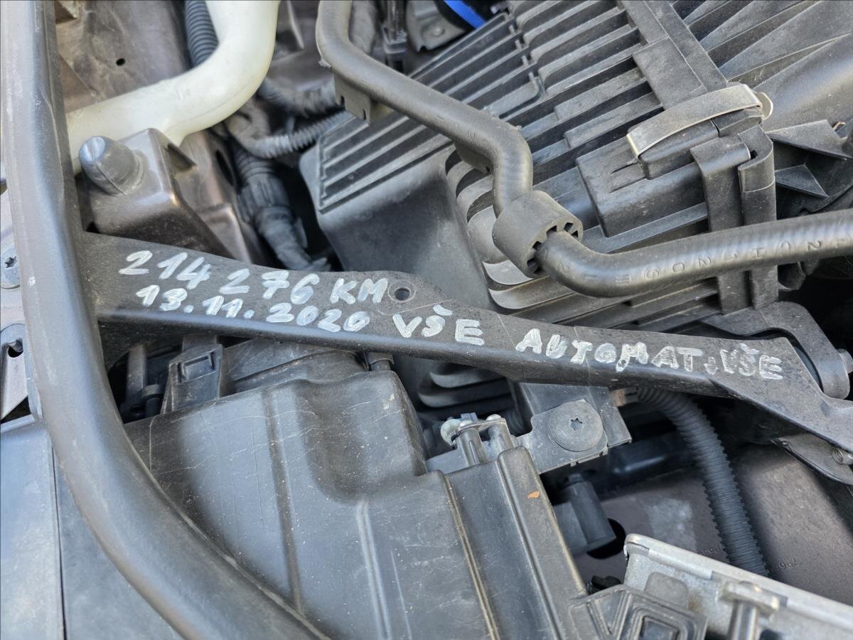 Volkswagen Touareg SUV / Terénní 4,1 l 250 kw