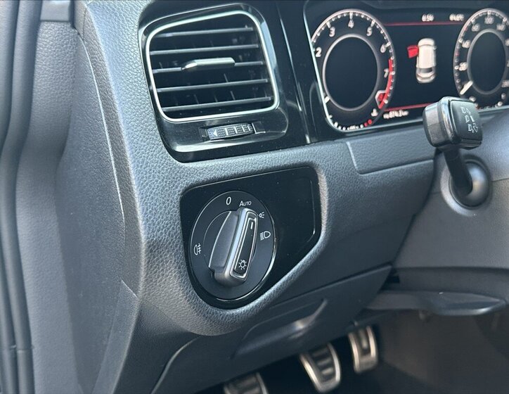 Volkswagen Golf Hatchback 2,0 l 180 kw