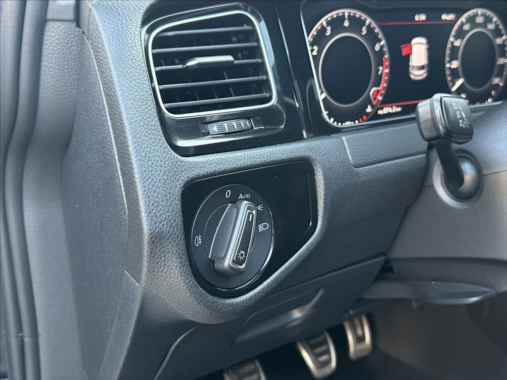 Volkswagen Golf Hatchback 2,0 l 180 kw