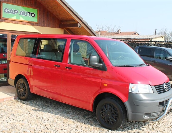 Volkswagen Transporter Kombi 2,5 l 96 kw
