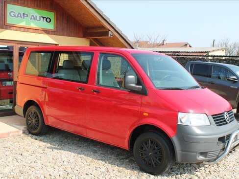Volkswagen Transporter Kombi 2,5 l 96 kw