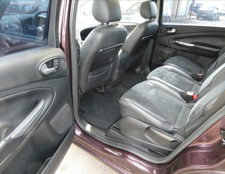 Ford S-MAX MPV 2,0 l 107 kw