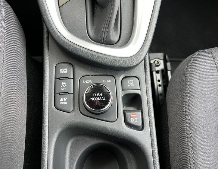 Toyota Yaris Cross 27